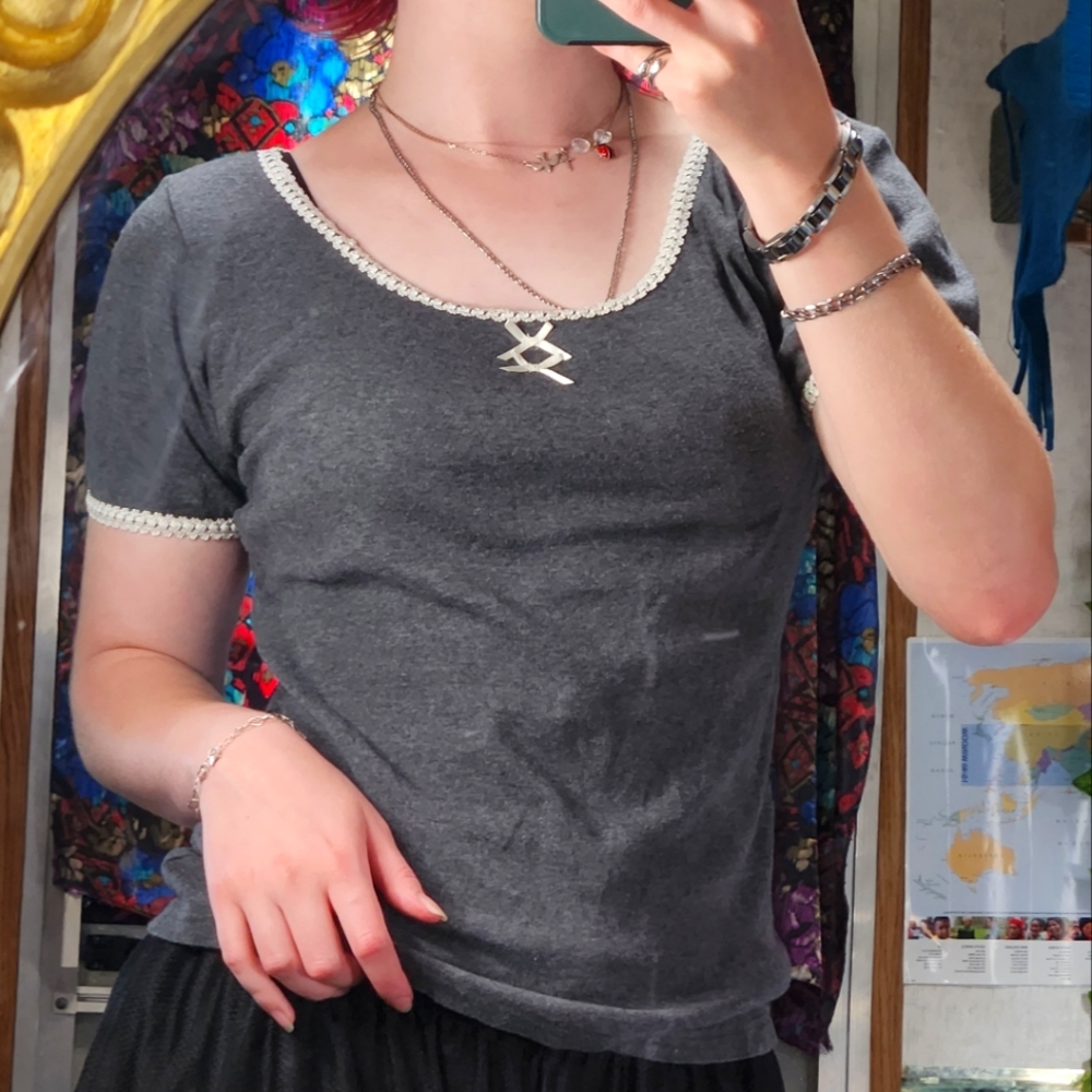 VINTAGE DOLL SHIRT